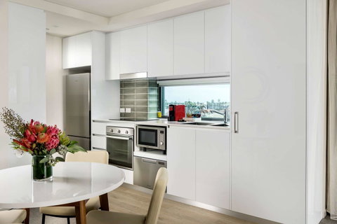 Ramada By Wyndham VetroBlu Scarborough Beach - Kawana Tourism 44