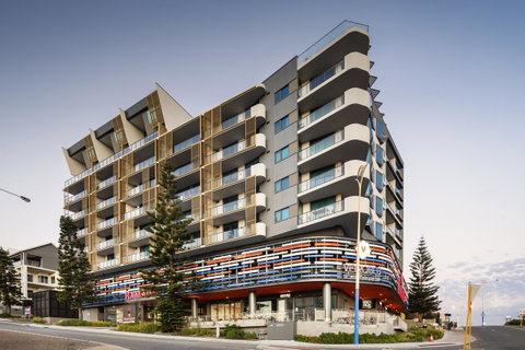 Ramada By Wyndham VetroBlu Scarborough Beach - Kawana Tourism 3