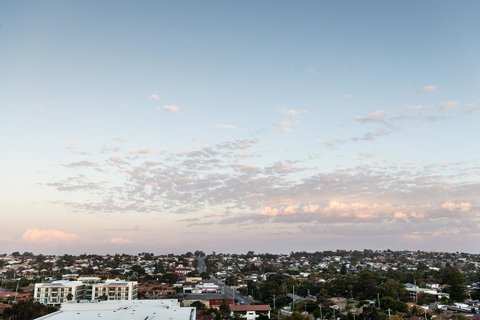 Ramada By Wyndham VetroBlu Scarborough Beach - Kawana Tourism 10