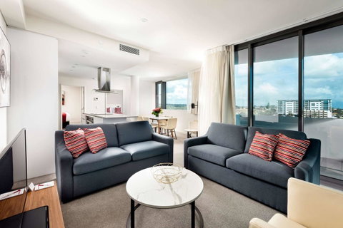 Ramada By Wyndham VetroBlu Scarborough Beach - Kawana Tourism 32