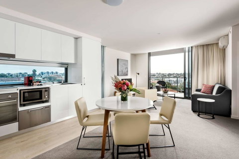Ramada By Wyndham VetroBlu Scarborough Beach - Kawana Tourism 42