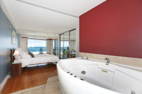 Ocean View-breath Taking Views, Amazing Facilities - Kawana Tourism 6