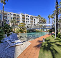 Ocean View Great FacilitiesViews - Kawana Tourism
