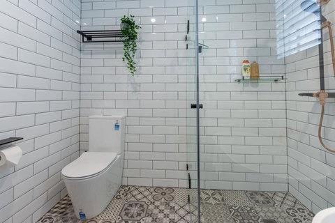 Heritage Townhouse Near Harbour Bridge - Kawana Tourism 31