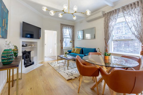 Heritage Townhouse Near Harbour Bridge - Kawana Tourism 33