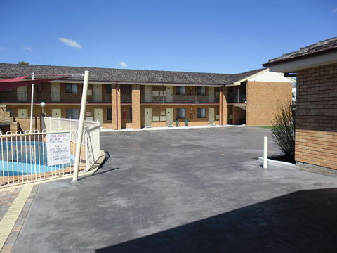 Ben Chifley Motor Inn - Kawana Tourism 35