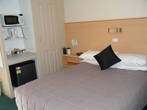 Ben Chifley Motor Inn - Kawana Tourism 27