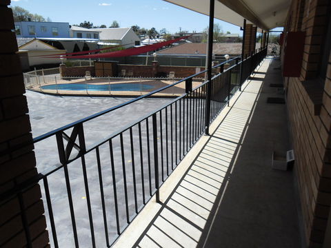 Ben Chifley Motor Inn - Kawana Tourism 34