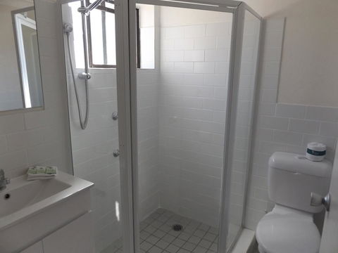 Ben Chifley Motor Inn - Kawana Tourism 23