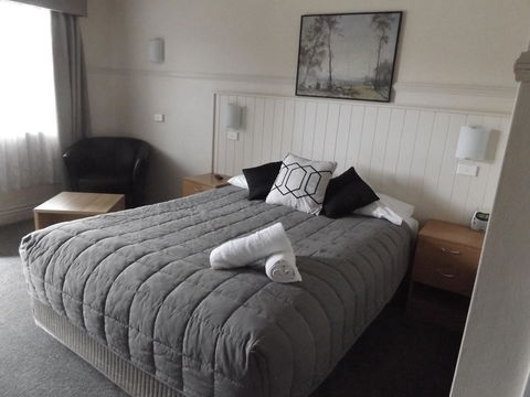 Ben Chifley Motor Inn - Kawana Tourism 2
