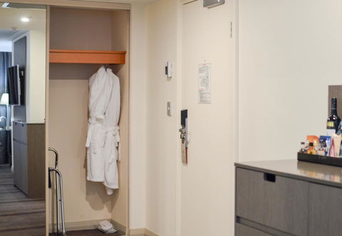 Rydges World Square - Kawana Tourism 8