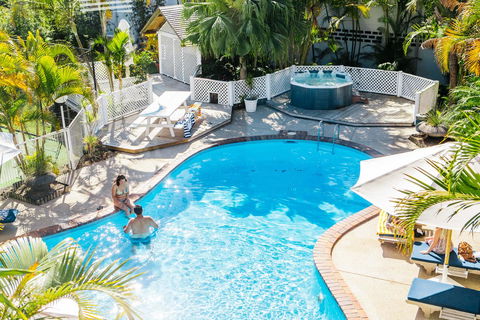 The Lord Byron - Kawana Tourism 21