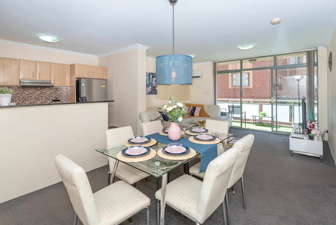 Apartments In Pyrmont - Kawana Tourism 0