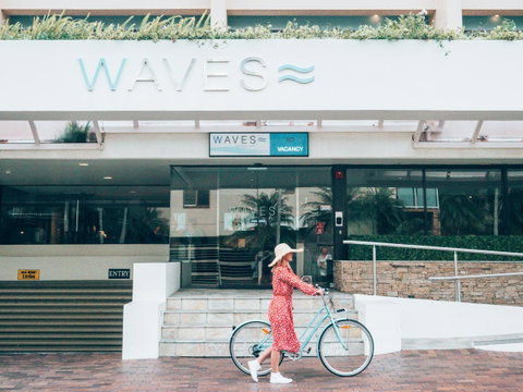 Waves Byron Bay - Kawana Tourism 0