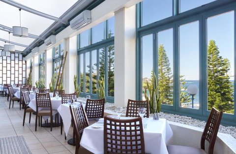Crowne Plaza Sydney Coogee Beach, An IHG Hotel - Kawana Tourism 27
