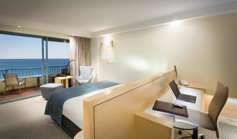 Crowne Plaza Sydney Coogee Beach, An IHG Hotel - Kawana Tourism 13