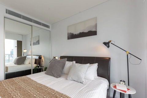 High Rise Apt In Heart Of Sydney Wt Harbour View - Kawana Tourism 17