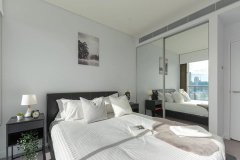 High Rise Apt In Heart Of Sydney Wt Harbour View - Kawana Tourism 7