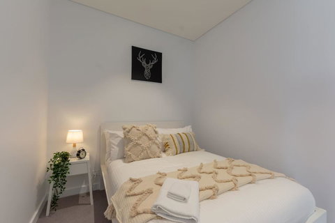 High Rise Apt In Heart Of Sydney Wt Harbour View - Kawana Tourism 21