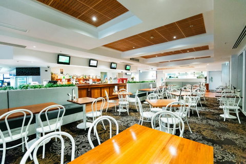 Coniston Hotel Wollongong - Kawana Tourism 21