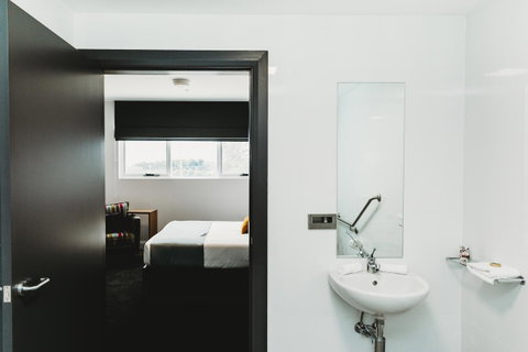 Coniston Hotel Wollongong - Kawana Tourism 27