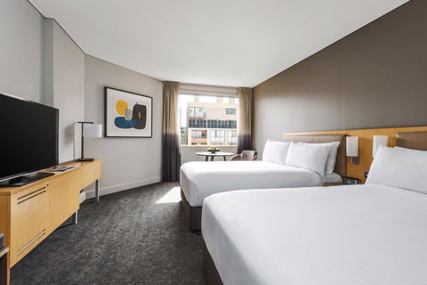 Novotel Sydney Darling Harbour - Kawana Tourism 4
