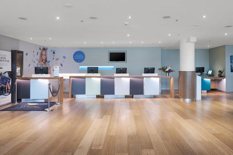 Novotel Sydney Darling Harbour - Kawana Tourism 10
