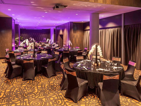 Novotel Sydney Darling Harbour - Kawana Tourism 42