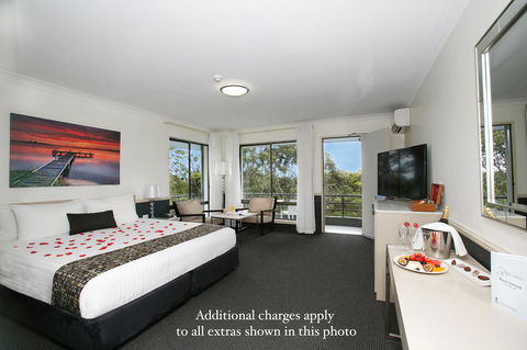 BEST WESTERN PLUS Apollo Hotel Newcastle - Kawana Tourism 16