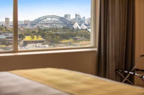 Holiday Inn Sydney Potts Point - Kawana Tourism 2