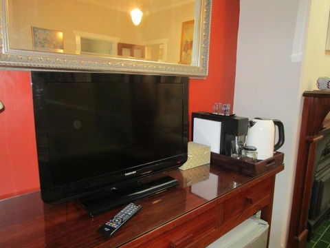 Boot Makers Cottage - Kawana Tourism 4