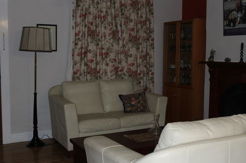 Boot Makers Cottage - Kawana Tourism 10