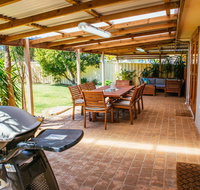 Sunbaker Beach House - Kawana Tourism