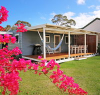 Hayes Beach House - Jervis Bay - Pet Friendly - Kawana Tourism