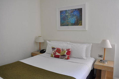 Coogee Sands Hotel & Apartments - Kawana Tourism 33