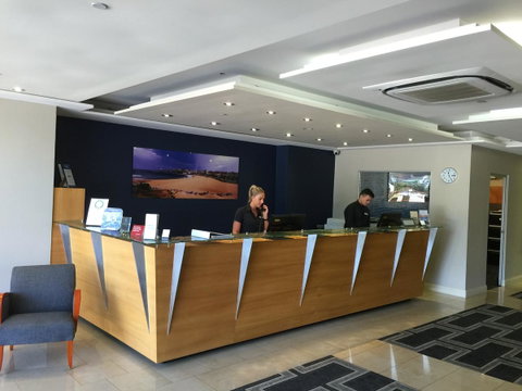 Coogee Sands Hotel & Apartments - Kawana Tourism 20