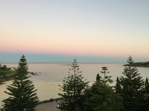 Coogee Sands Hotel & Apartments - Kawana Tourism 28