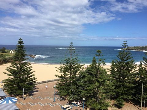 Coogee Sands Hotel & Apartments - Kawana Tourism 17
