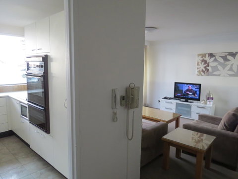 Manly Paradise Motel & Apartments - Kawana Tourism 44