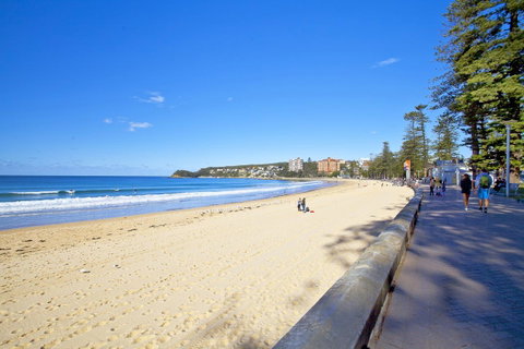 Manly Paradise Motel & Apartments - Kawana Tourism 3