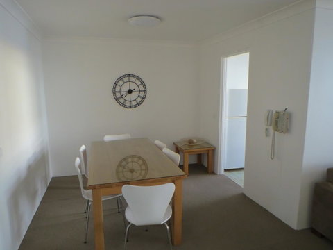 Manly Paradise Motel & Apartments - Kawana Tourism 37