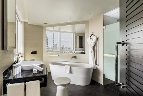 Swissotel Sydney - Kawana Tourism 4