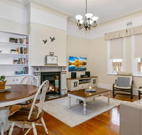 Oversized 2 Bedroom Manly Beach House - Kawana Tourism
