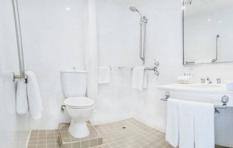 Sydney Harbour Hotel - Kawana Tourism 11
