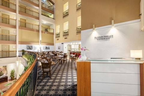 Sydney Harbour Hotel - Kawana Tourism 41