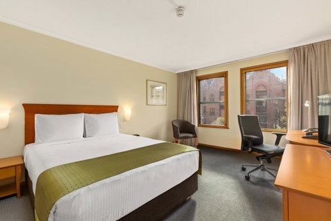 Sydney Harbour Hotel - Kawana Tourism 37