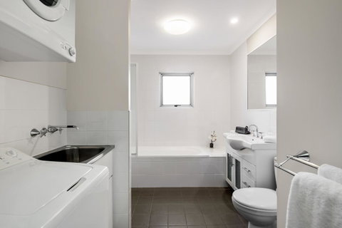 Quest Wollongong - Kawana Tourism 1
