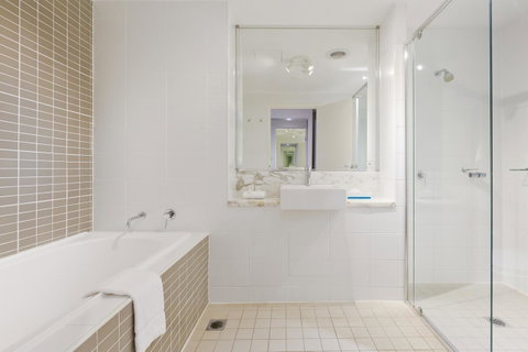 Sage Hotel Wollongong - Kawana Tourism 5