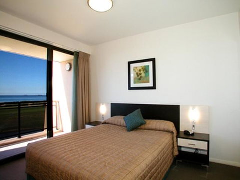 Best Western City Sands - Kawana Tourism 1