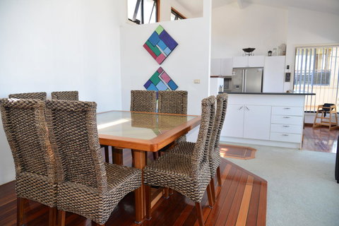 The Boat House - Kawana Tourism 4